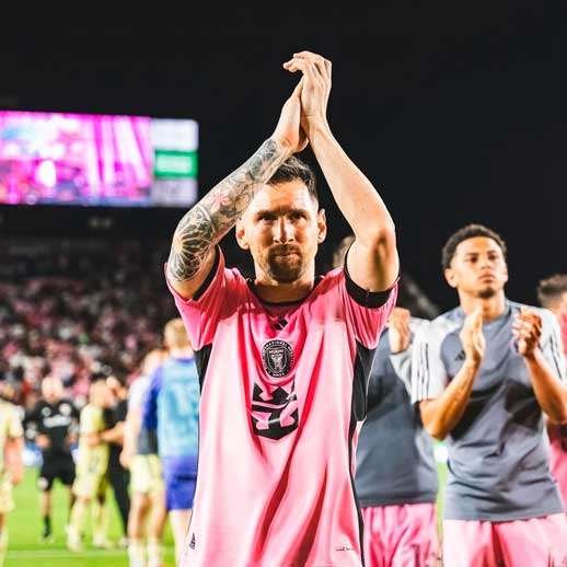 El jugador argentino Lionel Messi celebrando una anotación durante un partido con su equipo el Inter de Miami