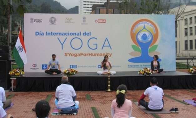 Hoy celebre el día del yoga gratis en la Universidad Icesi