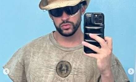 Bad Bunny enciende las redes sociales con una foto desnudo