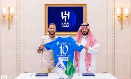 Neymar ya luce la camiseta de su nuevo equipo: Al Hilal de Arabia Saudita