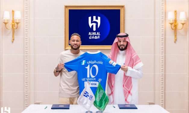 Neymar ya luce la camiseta de su nuevo equipo: Al Hilal de Arabia Saudita
