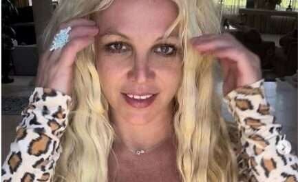 Britney Spears causa revuelo por video bailando con cuchillos
