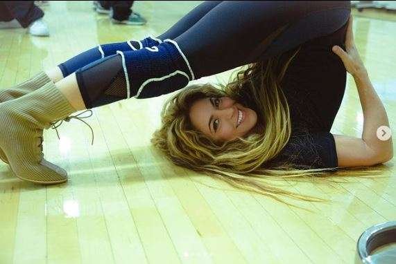 Shakira se prepara para los VMAs