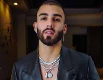 Manuel Turizo causó revuelo por una foto en la que besa a su mamá