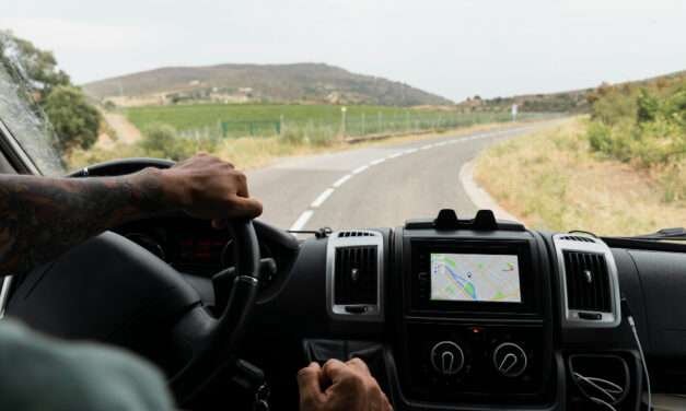 Viaje seguro y llegue a su destino en esta temporada navideña