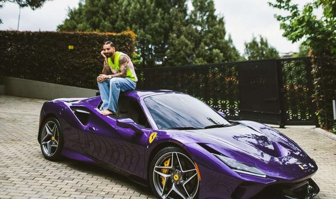 Maluma ‘chicaneó’ su colección de autos de lujo